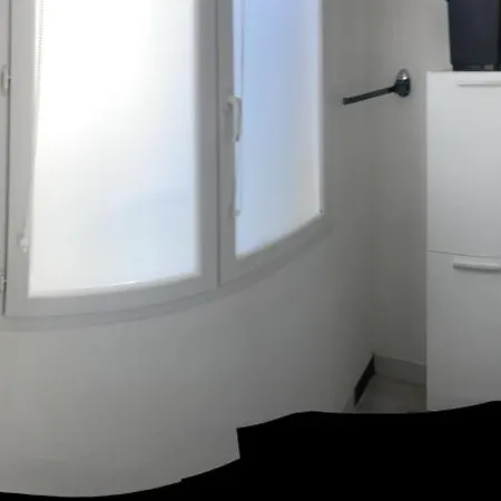 200m2, 3 Suites, Patio Avec Salle Jeux, 1 Piscine Chauffe De Debut Avril A Fin Octobre Villa *
