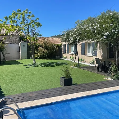 200m2, 3 Suites, Patio Avec Salle Jeux, 1 Piscine Chauffe De Debut Avril A Fin Octobre Villa