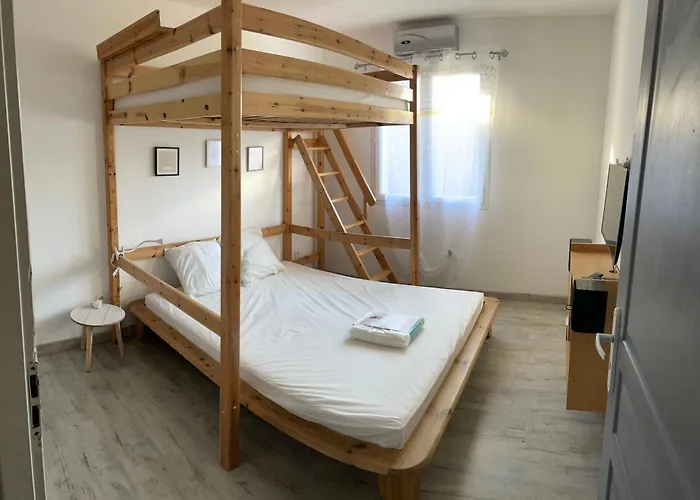 Villa 200m2, 3 Suites, Patio Avec Salle Jeux, 1 Piscine Chauffe De Debut Avril A Fin Octobre *