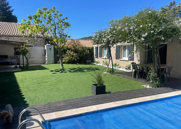 200m2, 3 Suites, Patio Avec Salle Jeux, 1 Piscine Chauffe De Debut Avril A Fin Octobre Villa